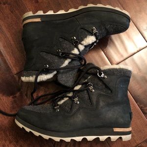 Sorel Sneakchic Alpine boots